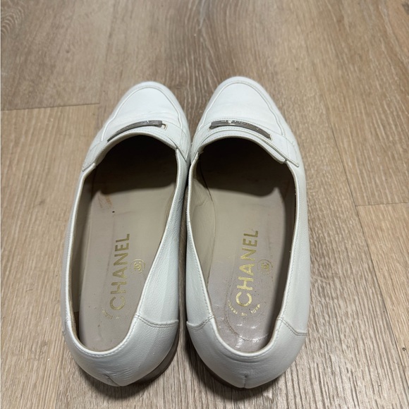 CHANEL White Leather Logo Plaque Loafers - Picture 3 of 3